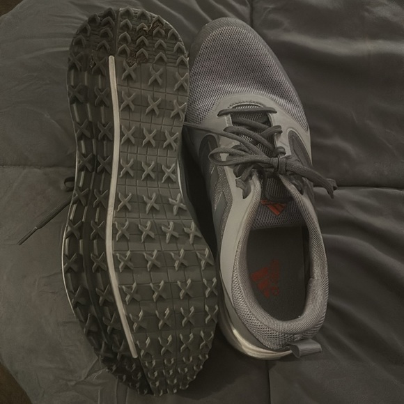 Lightly used men’s grey Adidas golf shoes - size 11 - Picture 4 of 4